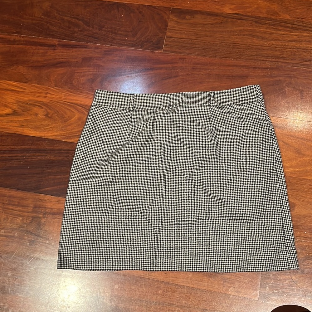 Mini skirt - Picture 3 of 3